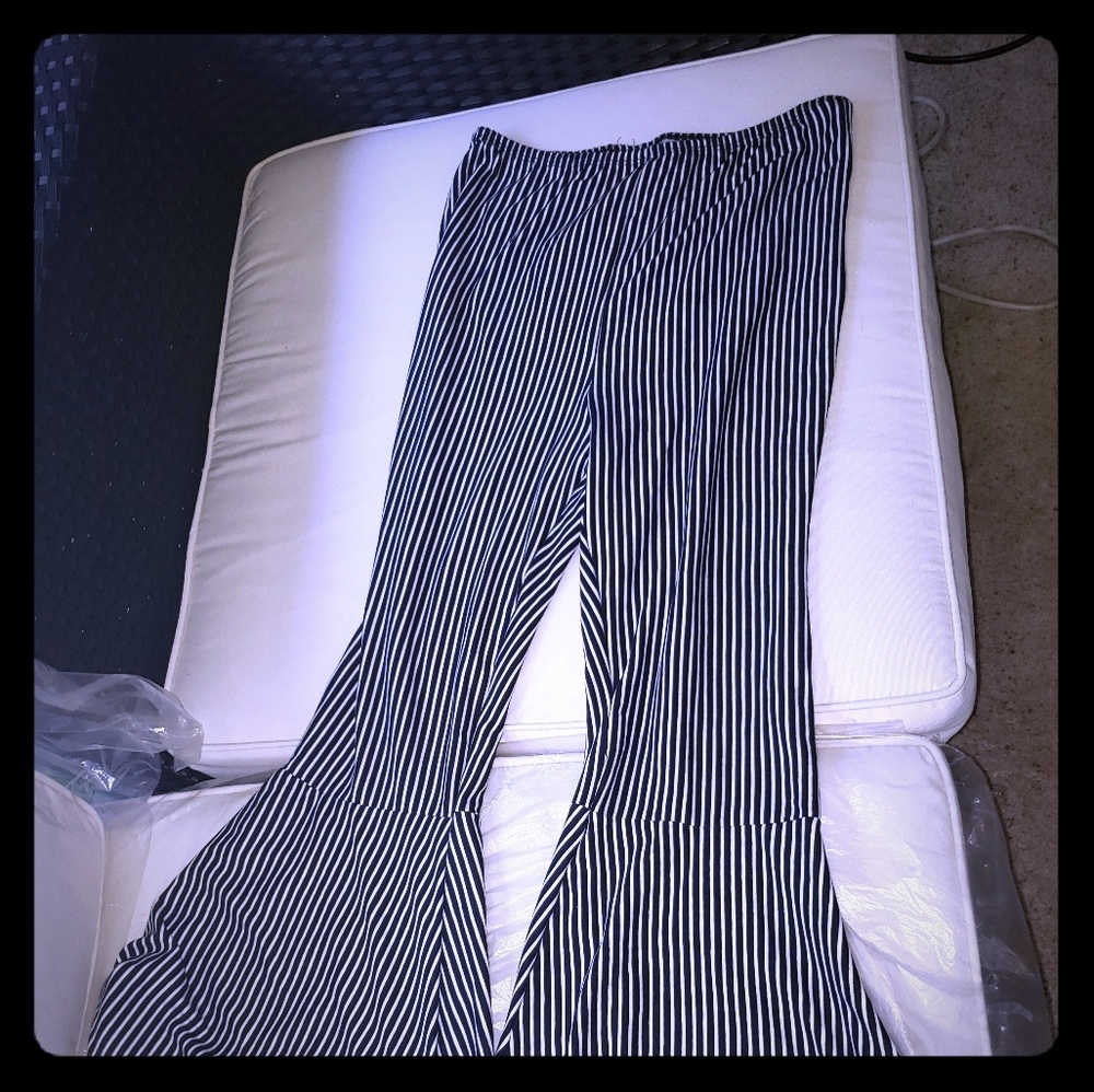 Bell bottom Leggings- NWOT